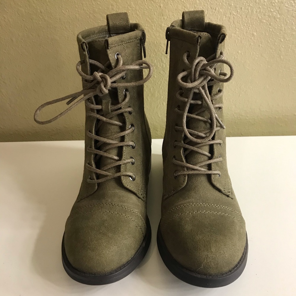 Report army green boots